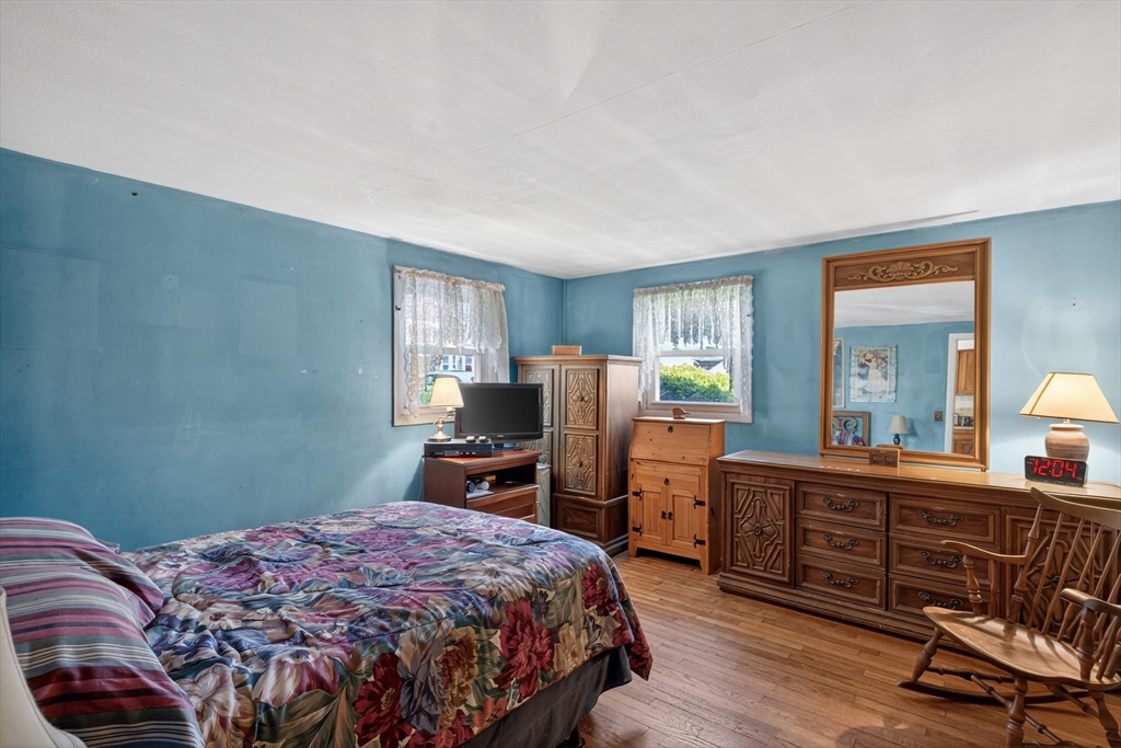 22 Myrtle Avenue Acushnet, MA 02743 - Photo 19 of 31