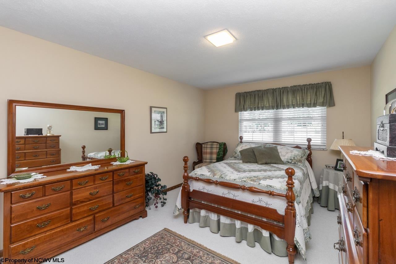 286 Ridgeway Drive Bridgeport, WV 26330 - Photo 11 of 24 Gallery Image 11