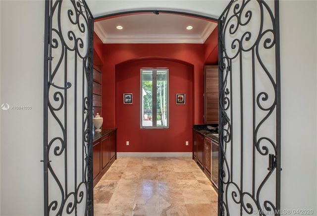 $2,850,000 | 5577 Arbor Lane, Coral Gables, FL 33156