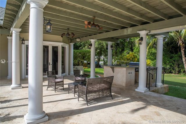 $2,850,000 | 5577 Arbor Lane, Coral Gables, FL 33156