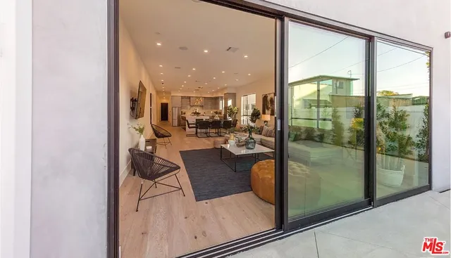 $10,495 | 1637 South Sherbourne Drive, Los Angeles, CA 90035