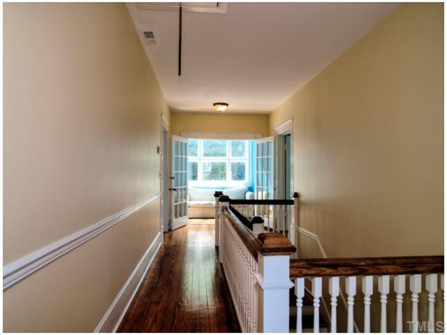 418 Elm Street Raleigh, NC 27604 - Photo 15 of 23 Upstairs hall