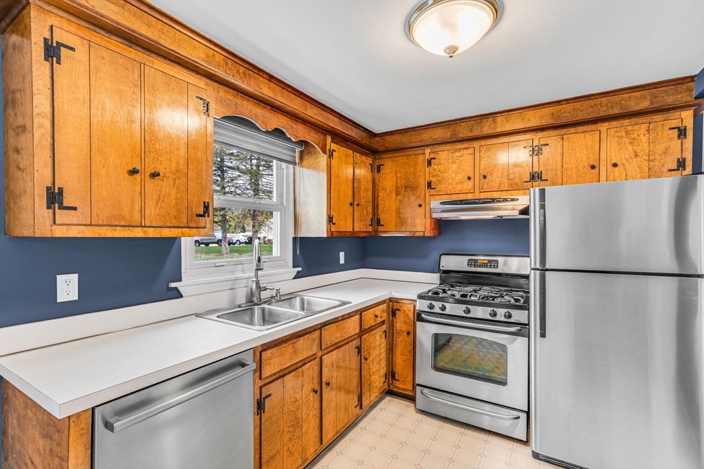 12 Porter Road Marlborough, MA 01752 - Photo 7 of 41 Gallery Image 7