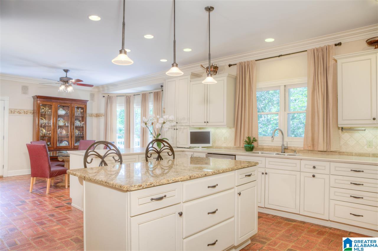 2042 Country Ridge Place Vestavia Hills, AL 35243 - Photo 13 of 46