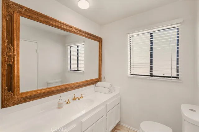 $555,000 | 7061 Kester Avenue, Unit C, Van Nuys, CA 91405