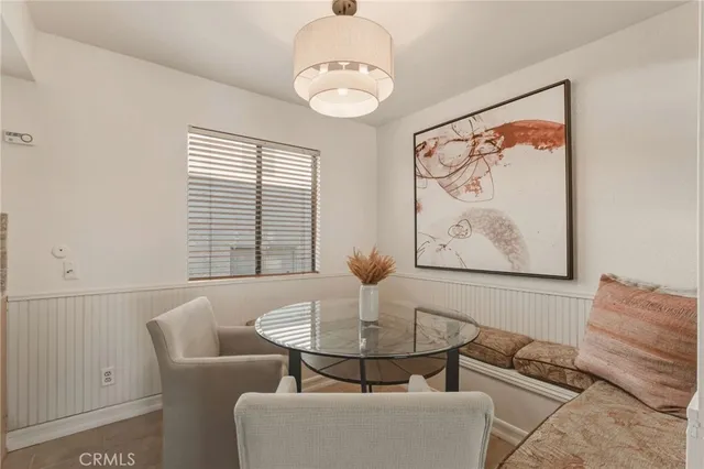 $555,000 | 7061 Kester Avenue, Unit C, Van Nuys, CA 91405