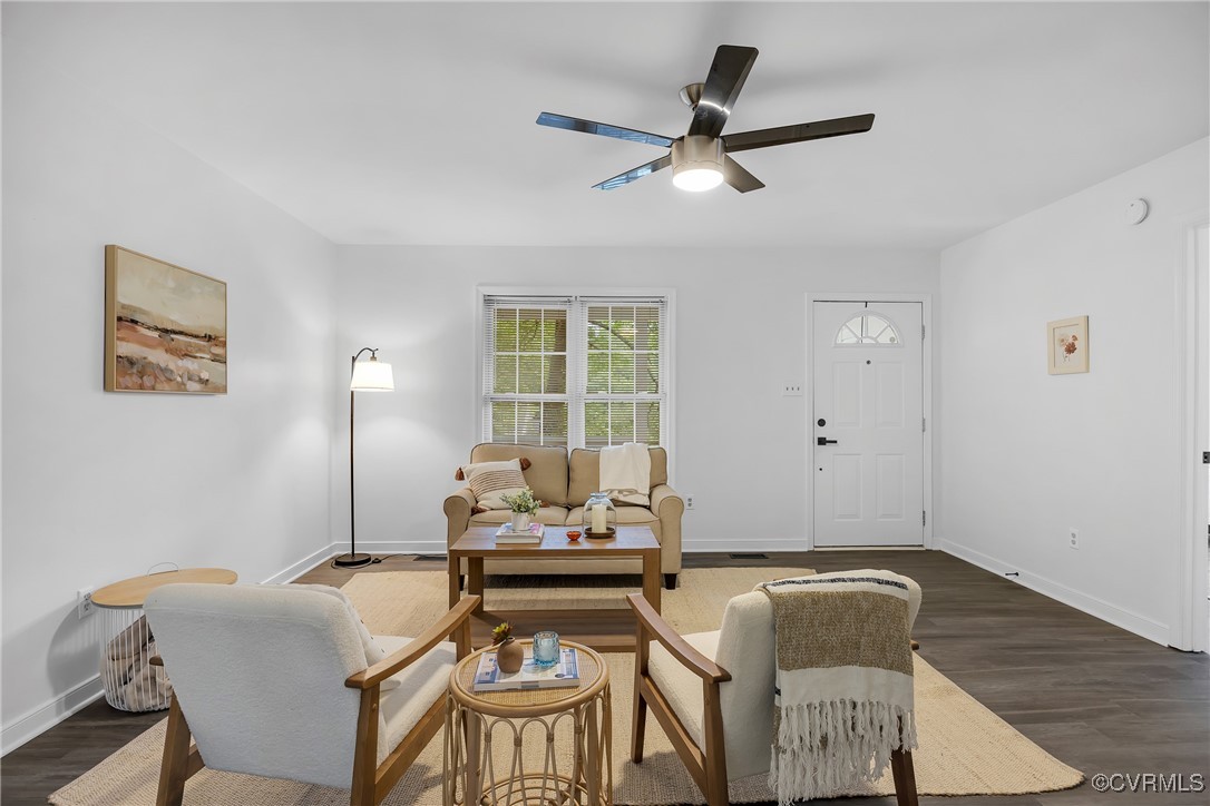 2519 Brookforest Road Midlothian, VA 23112 - Photo 2 of 32 a living room with furniture and window