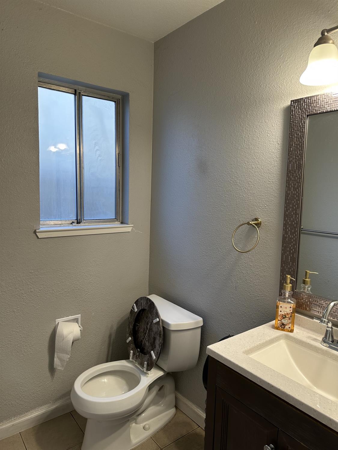 5723 Larcom Lane Stockton, CA 95210 - Photo 12 of 18