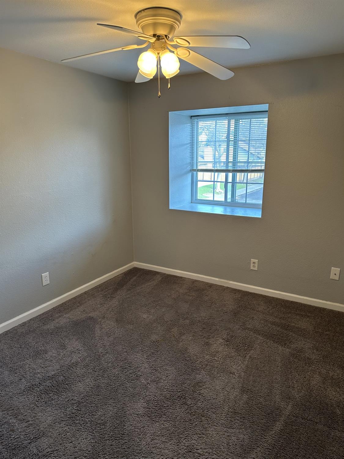 5723 Larcom Lane Stockton, CA 95210 - Photo 9 of 18