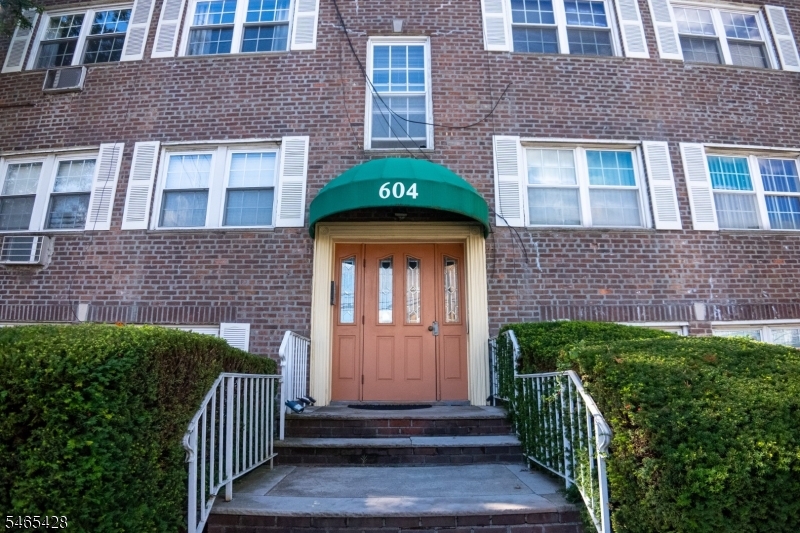 604 Chestnut Street, Unit G Union, NJ 07083 - Photo 3 of 15 Gallery Image 3