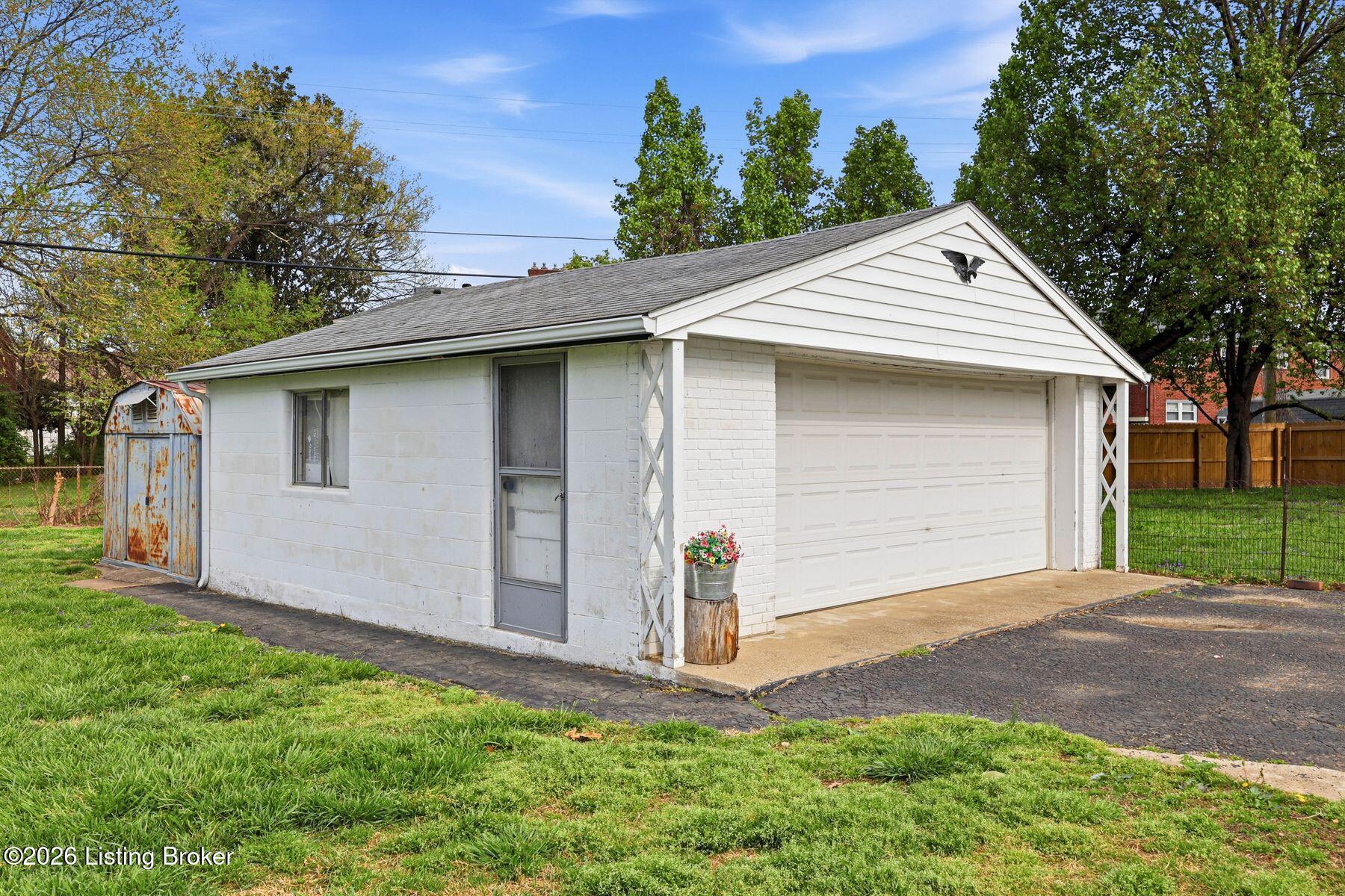 3004 Radiance Road Louisville, KY 40220 - Photo 37 of 39 photo_online_036