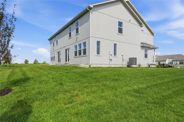$329,000 | 1303 South 4th Street East, Louisburg, KS 66053