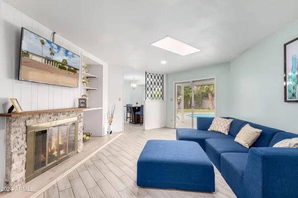 $3,095 | 4428 West Laurie Lane, Glendale, AZ 85302