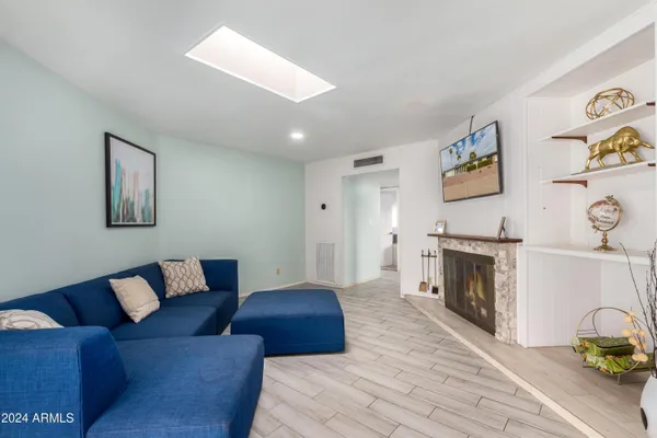 $3,095 | 4428 West Laurie Lane, Glendale, AZ 85302