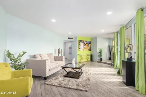 $3,095 | 4428 West Laurie Lane, Glendale, AZ 85302