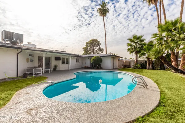 $3,095 | 4428 West Laurie Lane, Glendale, AZ 85302