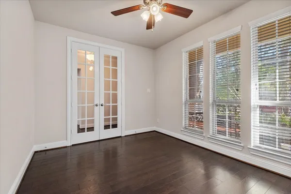 $825,000 | 35 North Wheatleigh Drive, Tomball, TX 77375