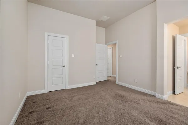 $825,000 | 35 North Wheatleigh Drive, Tomball, TX 77375