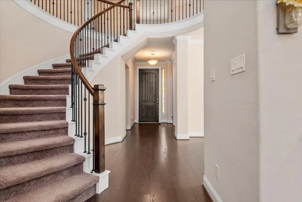 $825,000 | 35 North Wheatleigh Drive, Tomball, TX 77375