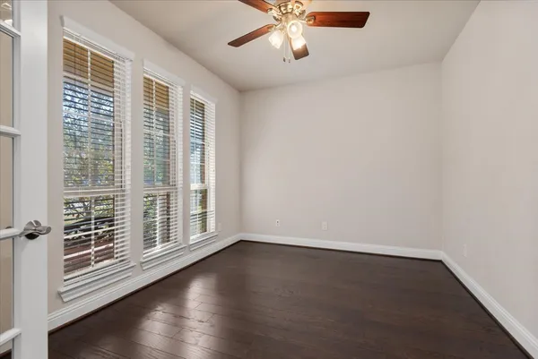 $825,000 | 35 North Wheatleigh Drive, Tomball, TX 77375