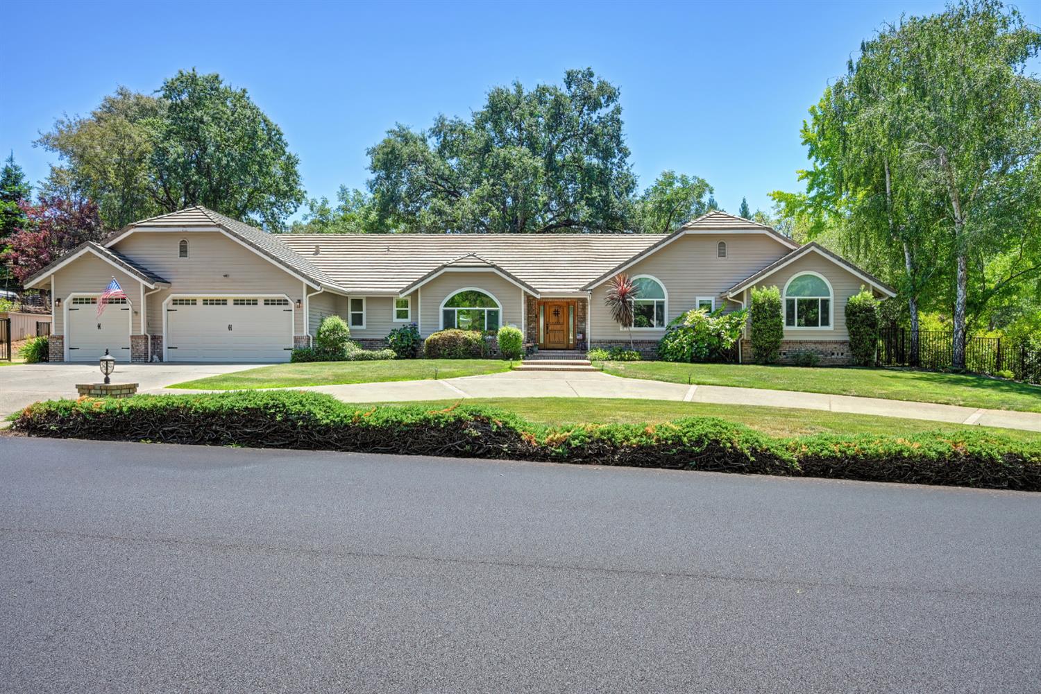 4032 Vega Loop Shingle Springs, CA 95682 - Photo 4 of 58