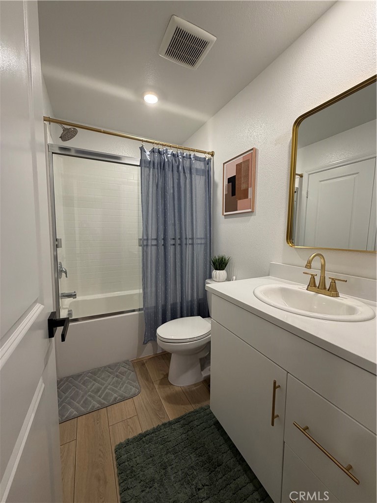 19197 Sequoia Grv Street Riverside, CA 92507 - Photo 20 of 26 Upgraded Mirror & Faucet