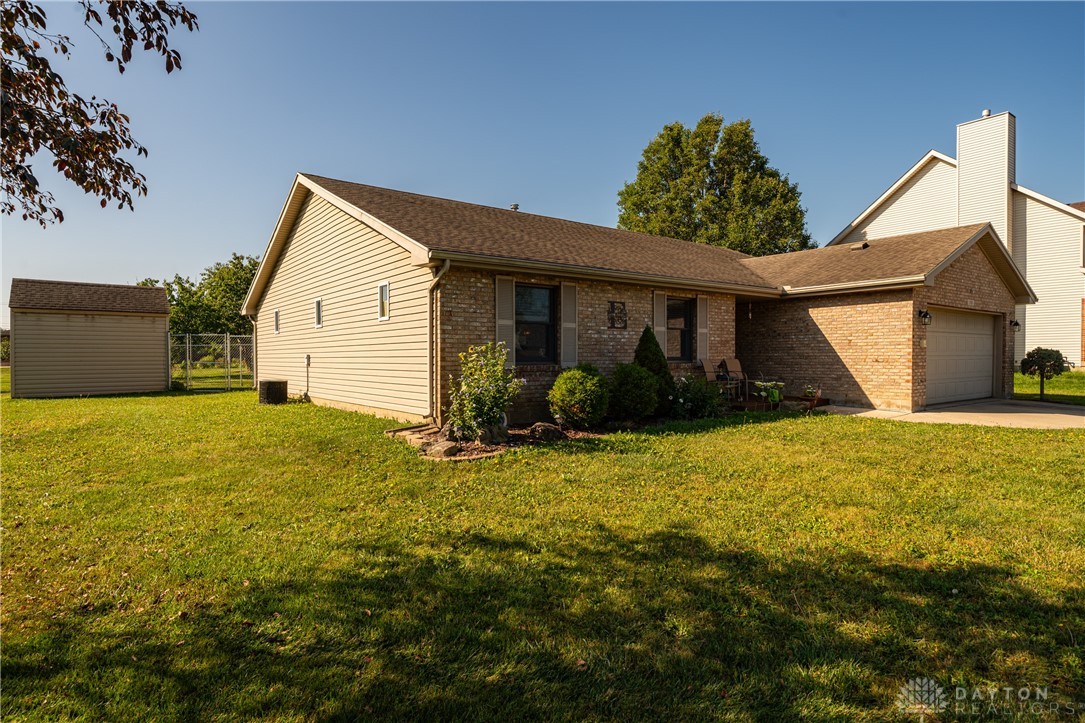 150 Locust View Way Troy, OH 45373 - Photo 38 of 44