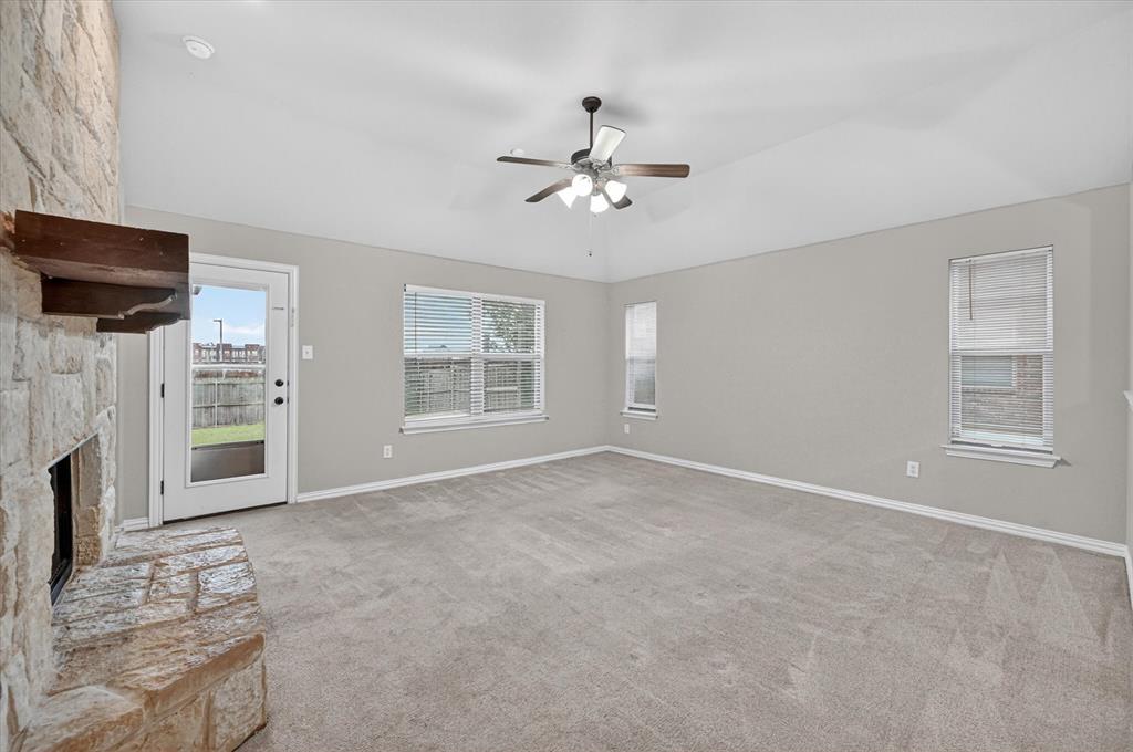 8204 Tierra Del Sol Road Arlington, TX 76002 - Photo 2 of 18
