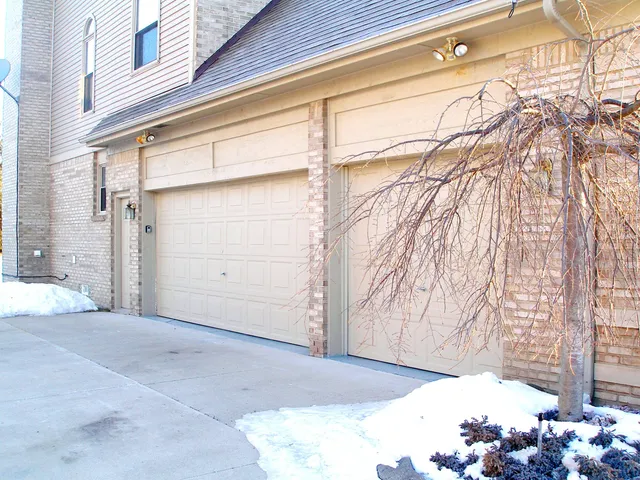 $4,100 | 45866 Fountain View Drive, Canton, MI 48188