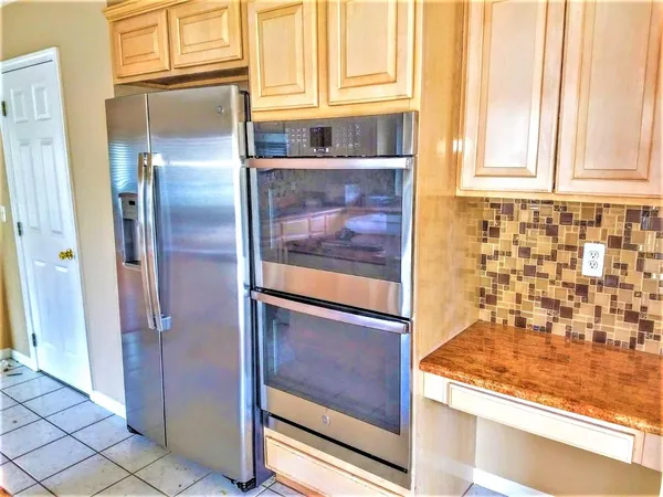 $4,100 | 45866 Fountain View Drive, Canton, MI 48188