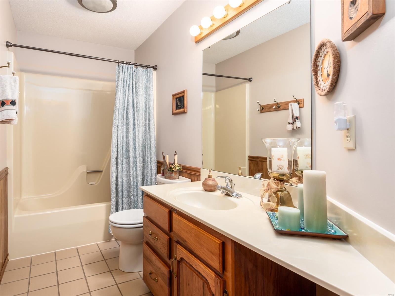 1347 Trails End Road Greenville, IL 62246 - Photo 38 of 47 Gallery Image 38
