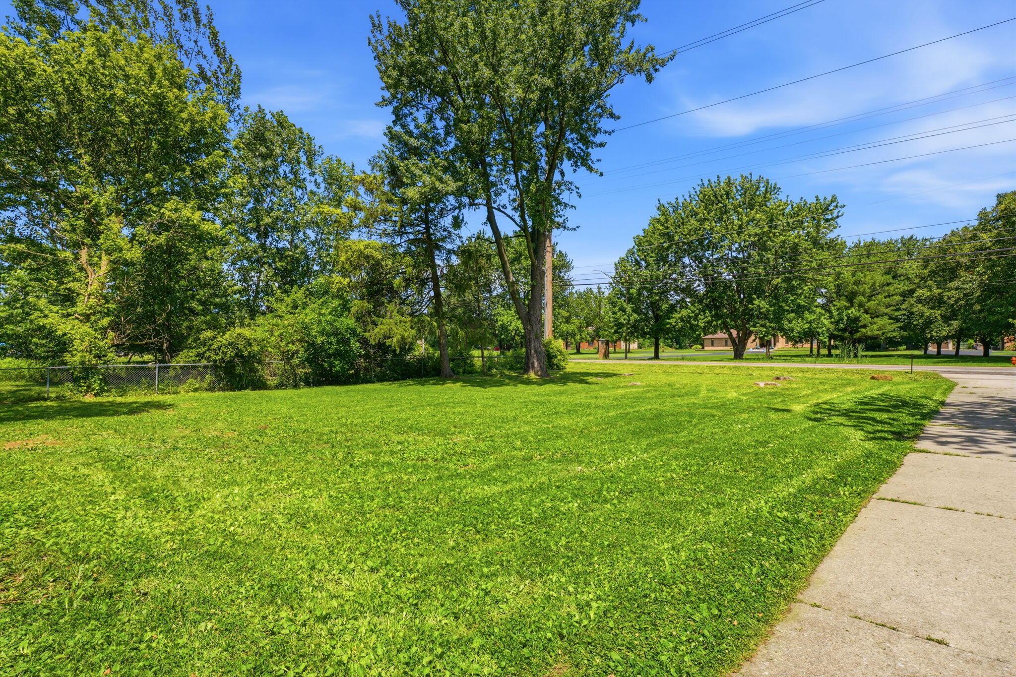 2547 McCutcheon Road Columbus, OH 43219 - Photo 46 of 55 large lot
