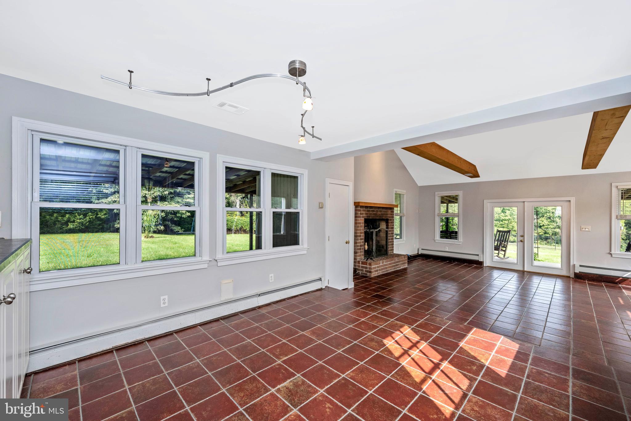18630 Trundle Road Dickerson, MD 20842 - Photo 19 of 93