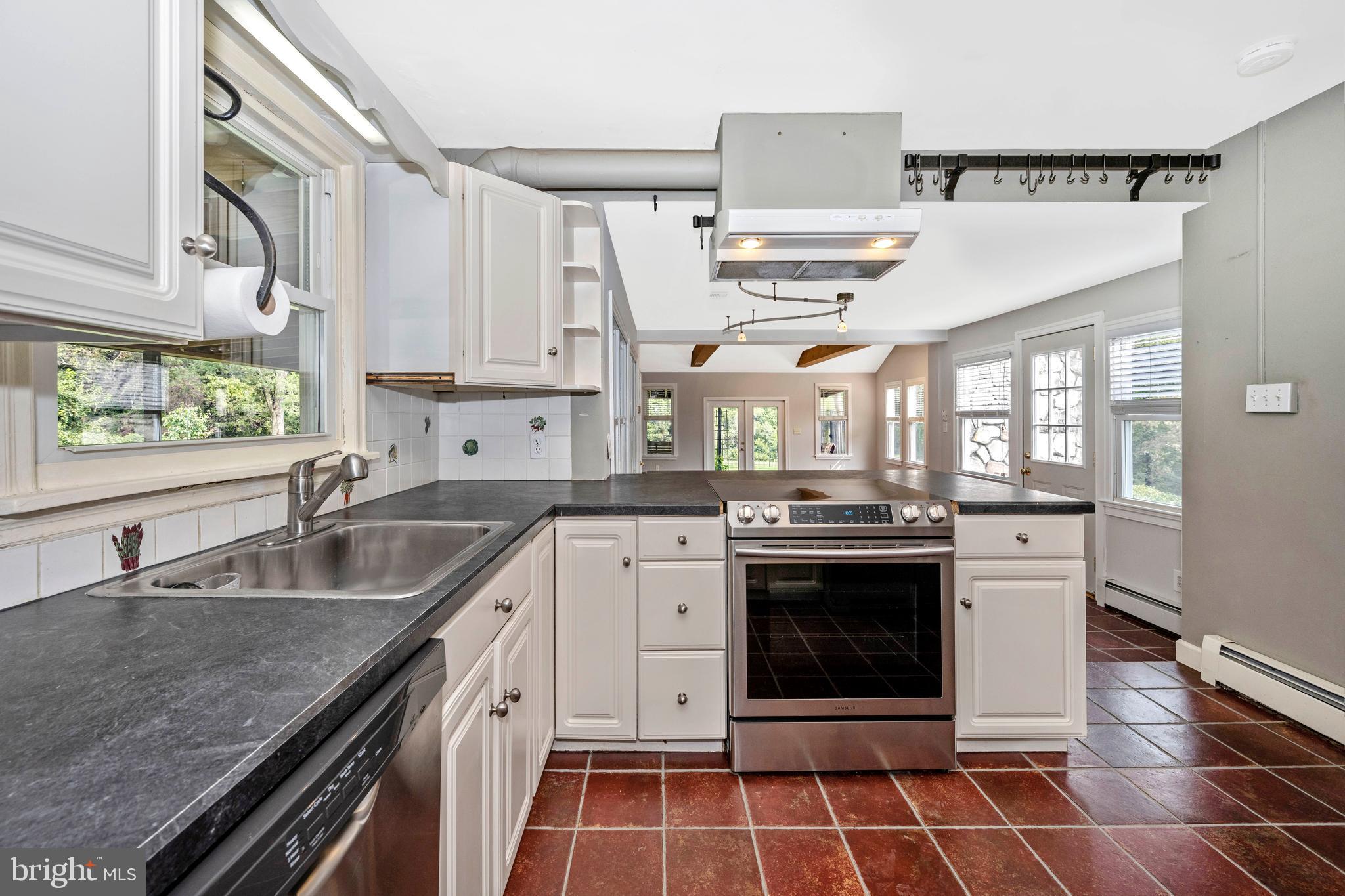 18630 Trundle Road Dickerson, MD 20842 - Photo 23 of 93