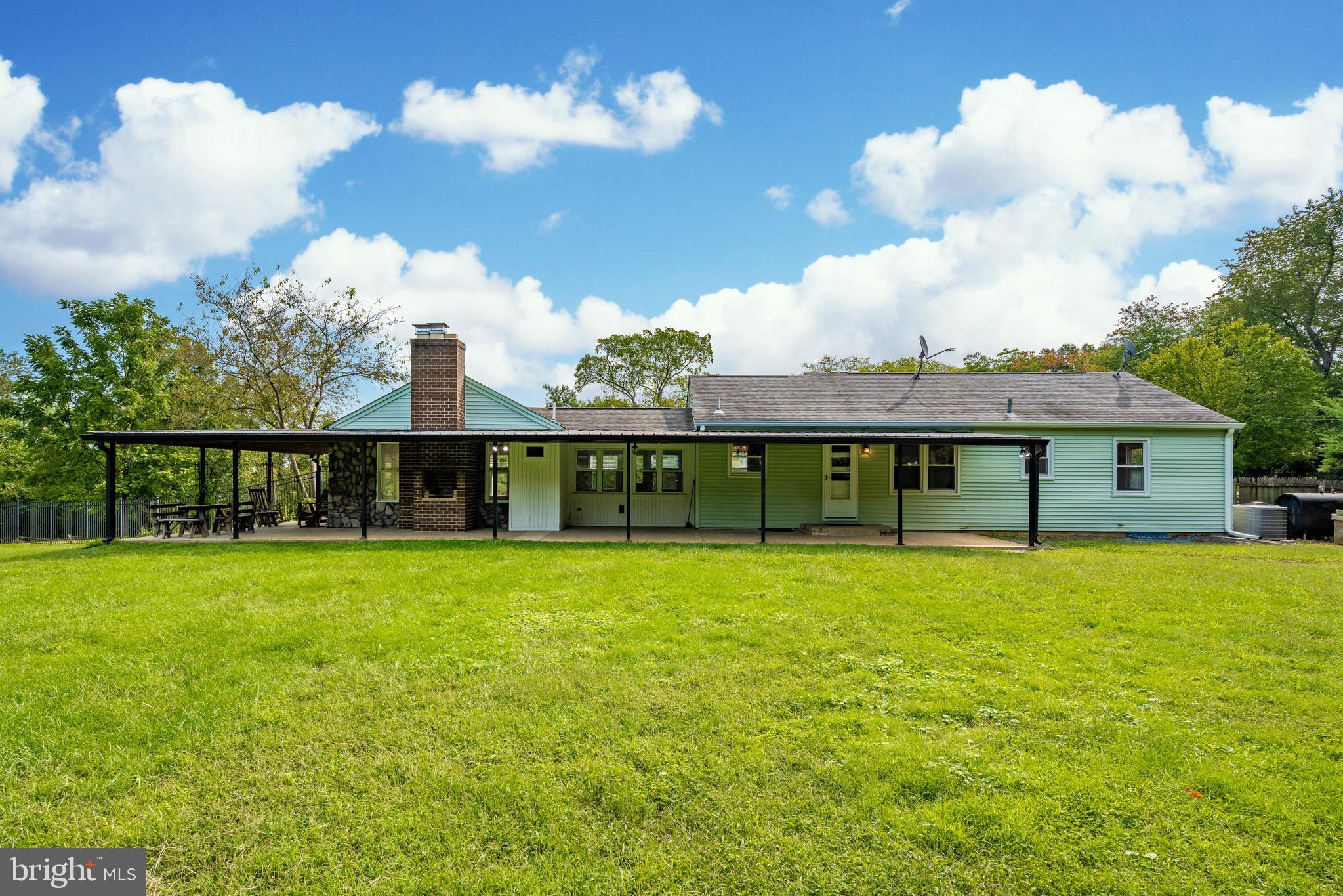 18630 Trundle Road Dickerson, MD 20842 - Photo 7 of 93