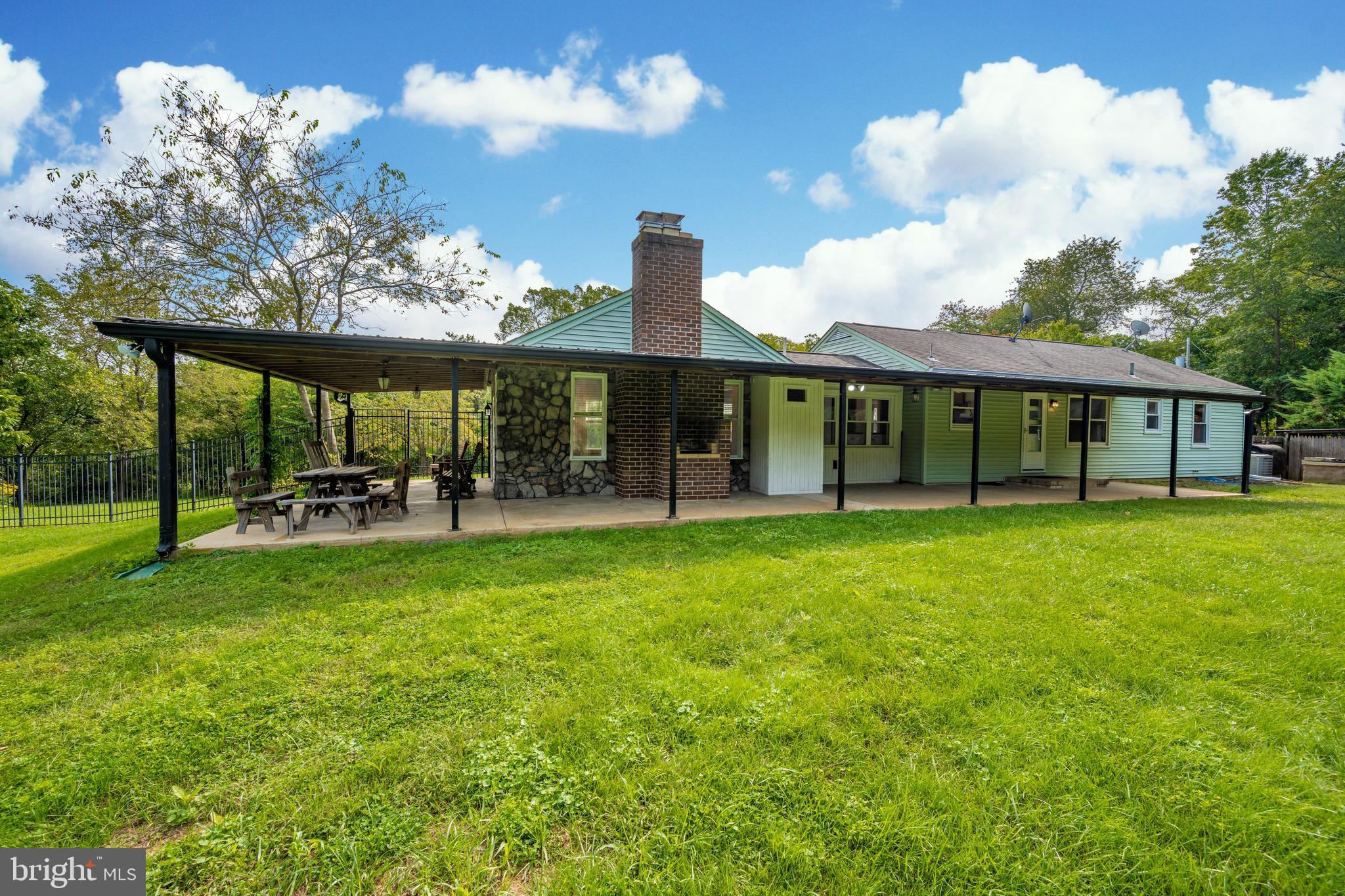 18630 Trundle Road Dickerson, MD 20842 - Photo 10 of 93
