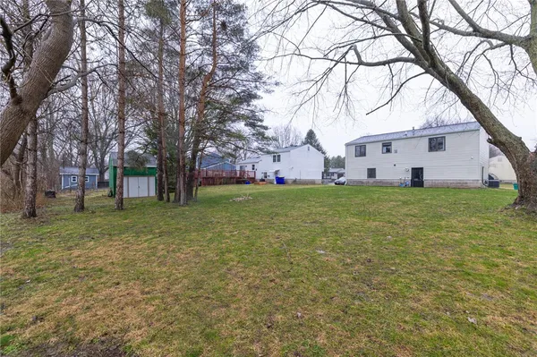 $194,900 | 45 Huntington Parkway, Hamlin, NY 14464