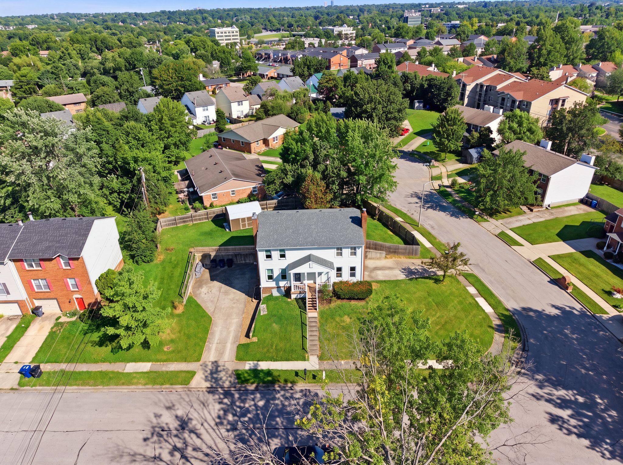 1415 Ridgecrest Drive Lexington, KY 40517 - Photo 39 of 44 8_photo_reedit_f15026f5