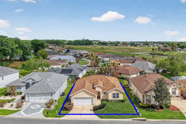 $325,000 | 17867 Southeast 115th Circle, Summerfield, FL 34491