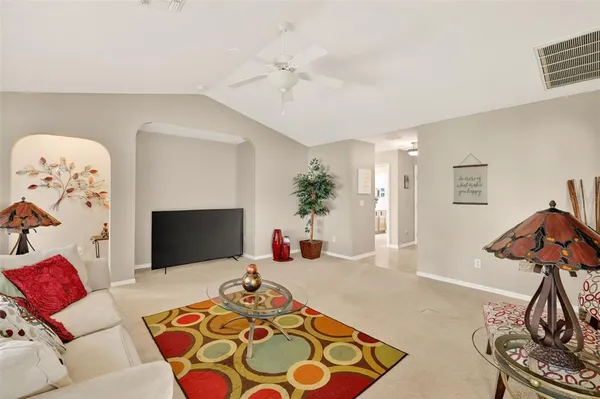 $325,000 | 17867 Southeast 115th Circle, Summerfield, FL 34491