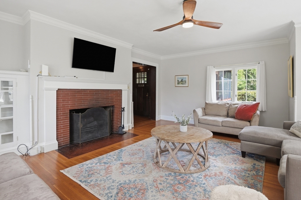 38 Oxford Street Springfield, MA 01108 - Photo 8 of 42