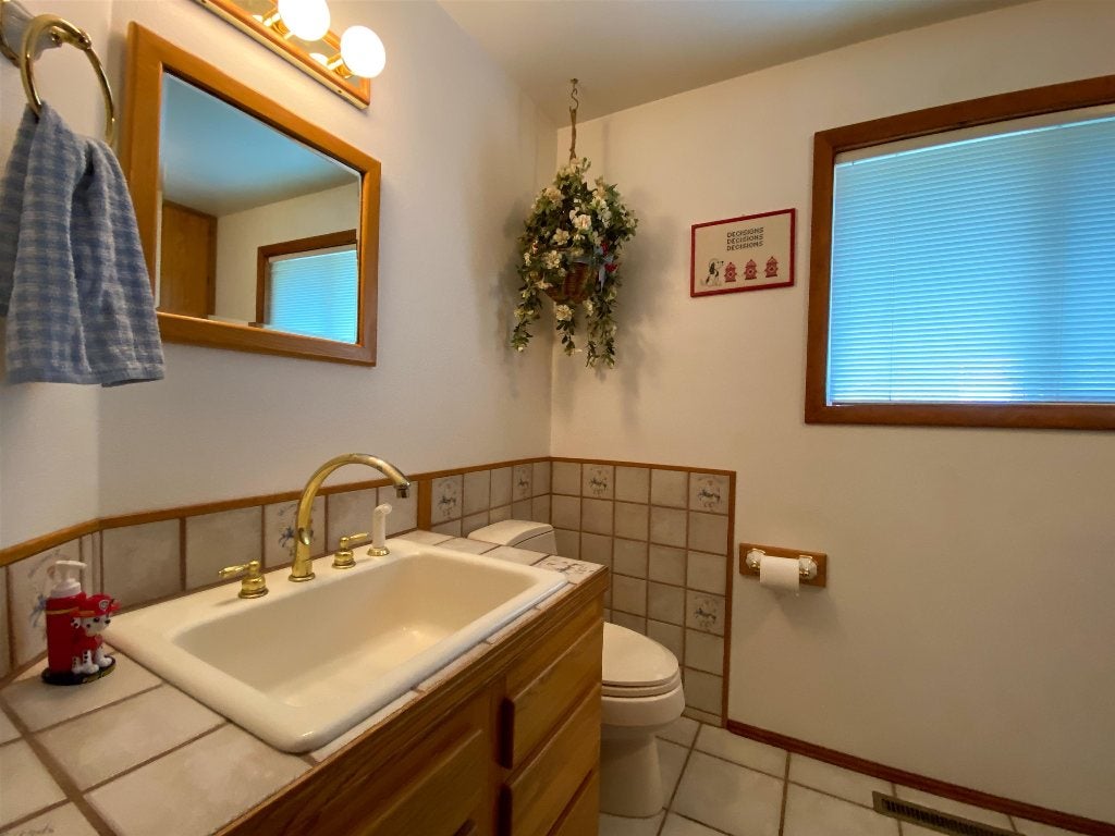 6400 Shelley Road Montague, CA 96064 - Photo 11 of 23 Gallery Image 11