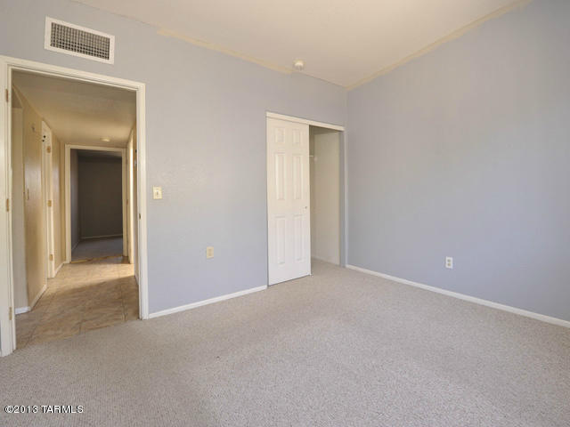 211 West Roger Road, Unit 13 Tucson, AZ 85705 - Photo 11 of 23