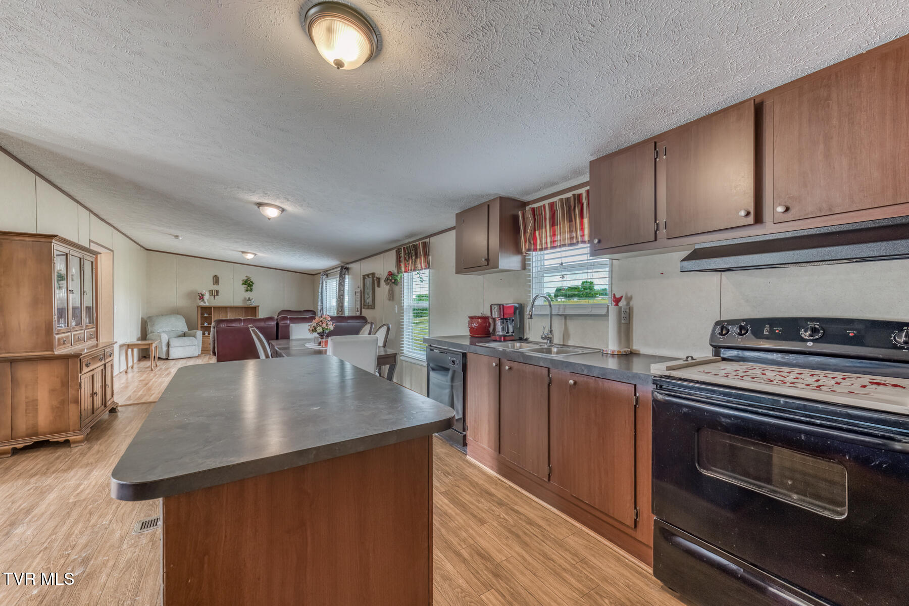 2069 Devault Bridge Road Piney Flats, TN 37686 - Photo 10 of 36 2069 Devault Bridge Rd-10