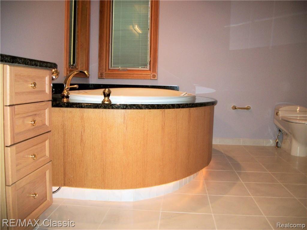 7679 Kearney Road Whitmore Lake, MI 48189 - Photo 32 of 68 103_2892.jpg