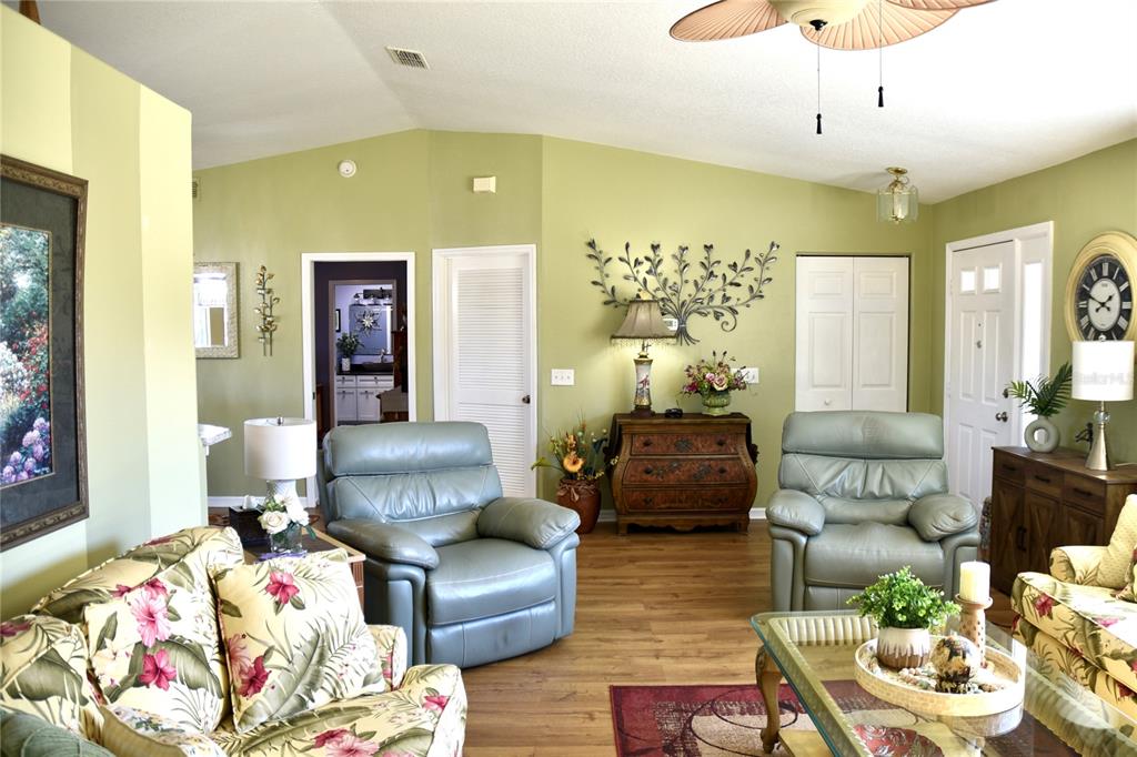 10447 Southwest 62nd Court Ocala, FL 34476 - Photo 13 of 58