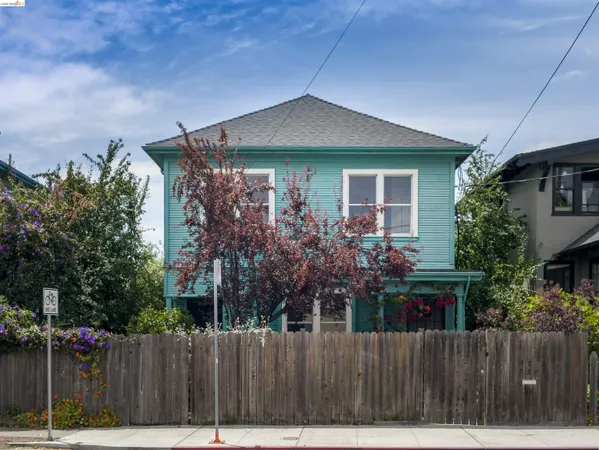 $699,000 | 3202 Shattuck Avenue, Berkeley, CA 94705