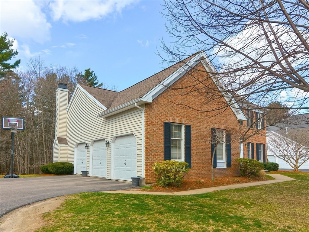 41 Hancock Road Franklin, MA 02038 - Photo 2 of 42 Gallery Image 2