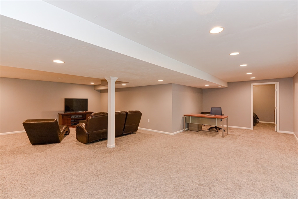 41 Hancock Road Franklin, MA 02038 - Photo 35 of 42 Gallery Image 35