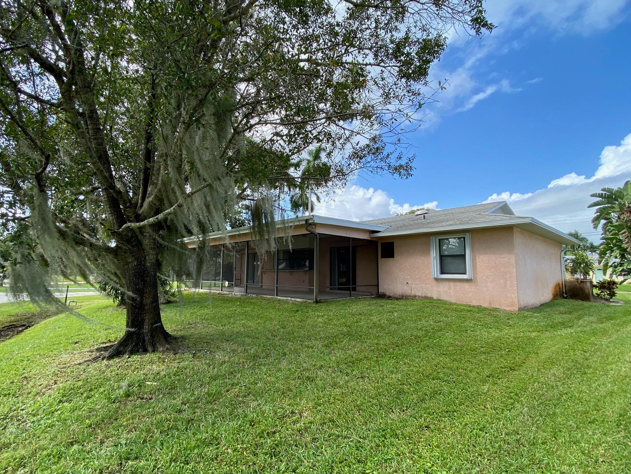 636 Southwest Rustic Circle Stuart, FL 34997 - Photo 23 of 24 30C06E58-D9BB-44EA-94E1-D0A19EBAF940